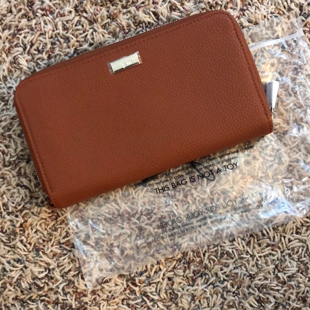 Thirty one Jewel Wallet